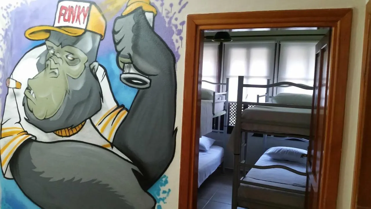 Funky Monkey Antalya Hostel&Pub
